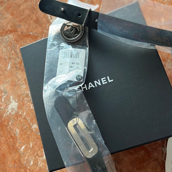 Authentic Chanel belt brand new with tags size 80 too small. Buckle warm twice.. - Picture 6 of 10